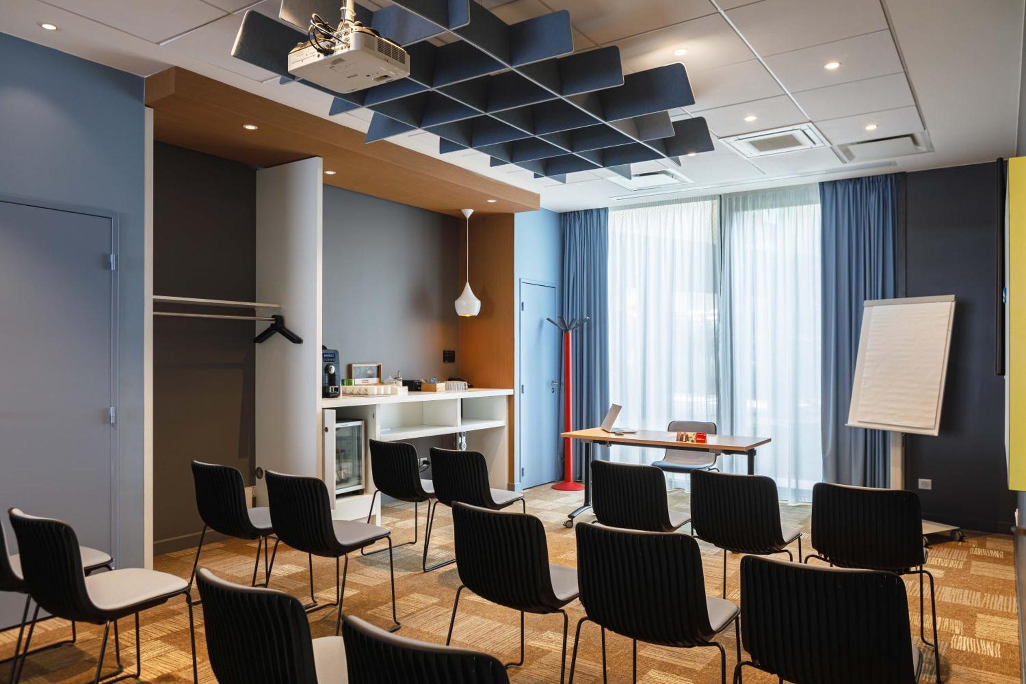 Hotel Ibis Lyon Carre De Soie Vaulx-en-Velin Zewnętrze zdjęcie